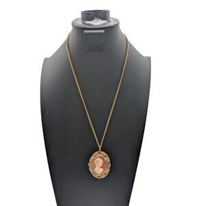 Vintage Gold Tone Cameo Locket Pendant 24" Chain Necklace